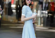 越南小姐姐蓝色衣服照片,蓝色衣衫下的迷人小姐姐